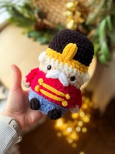 🎄 Crochet Christmas Nutcracker - Image 5