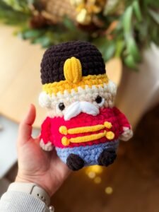 🎄 Crochet Christmas Nutcracker - Image 11